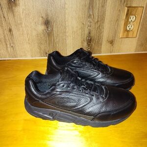 Brooks Addiction Men's size 11.5